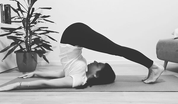 yoga halasana meridiano di reni